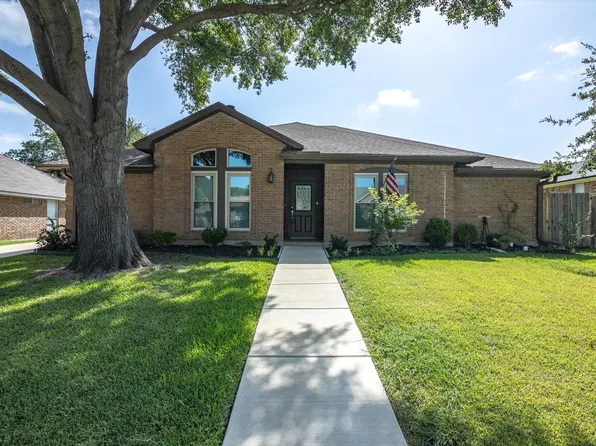1402 Highland Dr, Mansfield, TX 76063