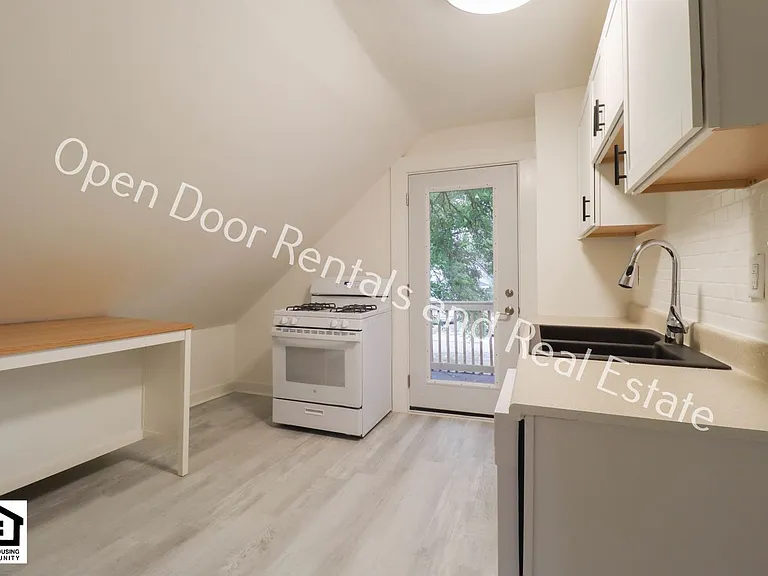 1315 Wall St — Photo 4