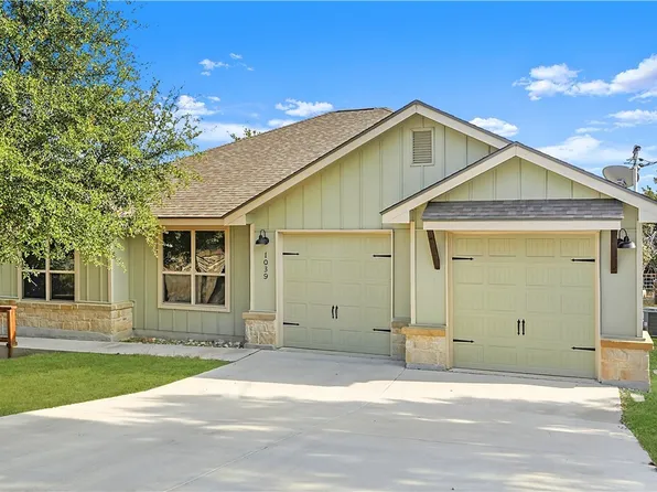 1039 Primrose Path, Canyon Lake, TX 78133