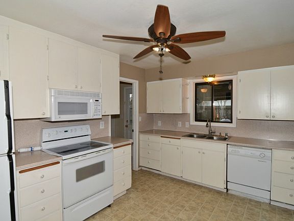 5th image of 8103 47th Ave NE