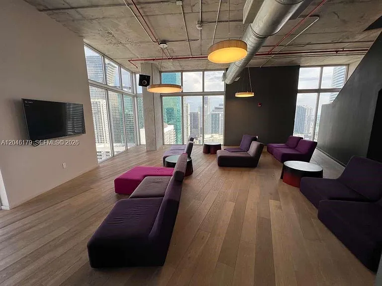 151 SE 1st St #Penthouse 07 — Photo 18