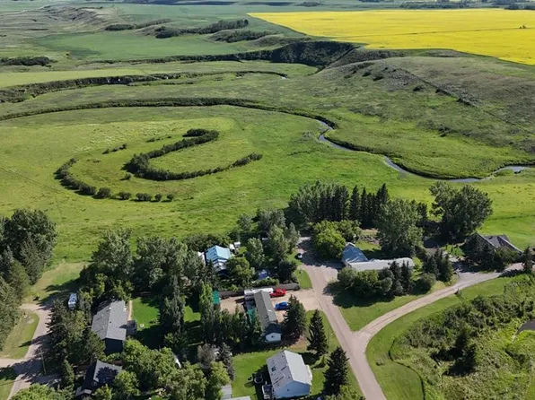 1 N Alberta Ave, Kneehill County, AB T0M 1J0