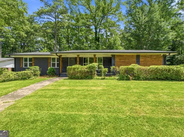 2682 Westchester Dr, East Pt, GA 30344