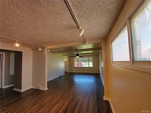 5th image of 111 Wallace Ave