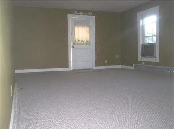 2nd image of 200 Townsend Rd #B