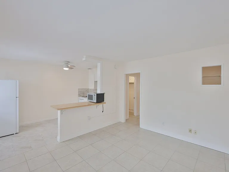 2035 Edgewater Dr #6 — Photo 12