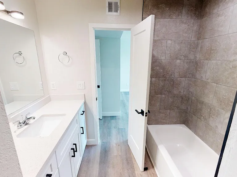 Aurora Villas — Photo 23