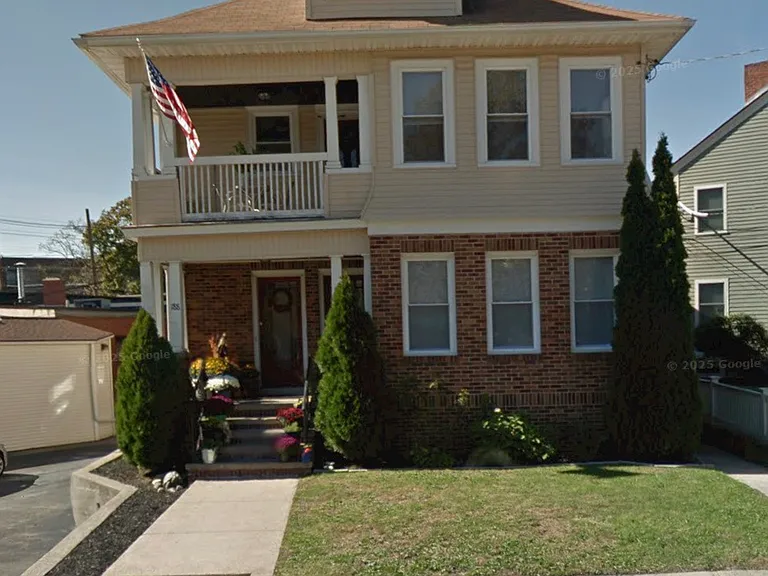 188 Nelson St #1 — Photo 3