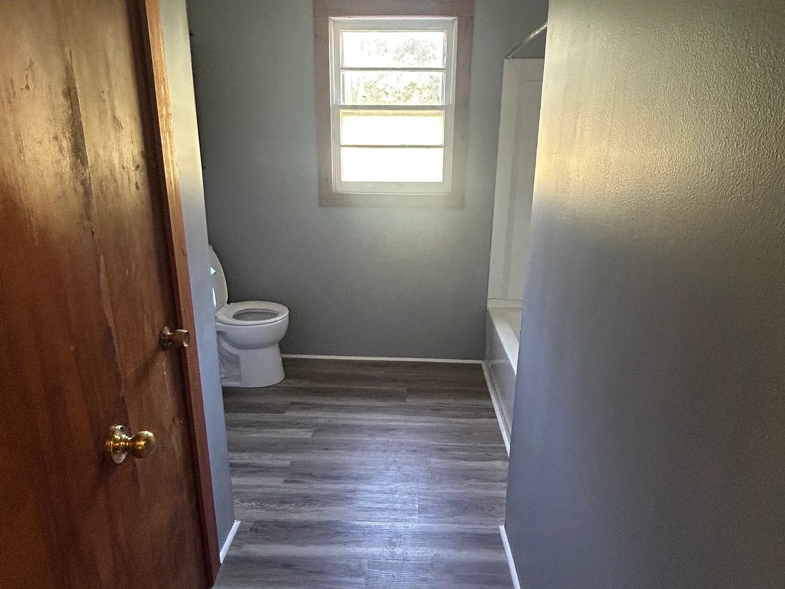 4 Bed 1 Bath Single Family Home For Rent — Photo 4
