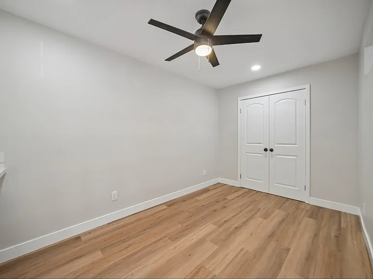 14420 Vista Real Apts — Photo 29