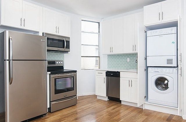 2nd image of 572 E 26th St #3G