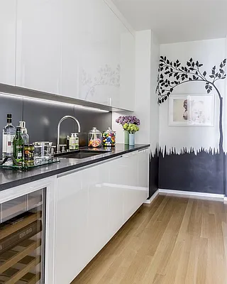 Sold by Zeckendorf Marketing | media 18