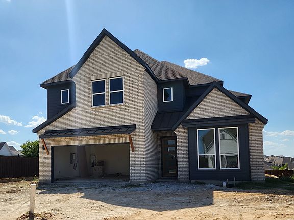 2nd image of 1820 Crested Ridge Rd