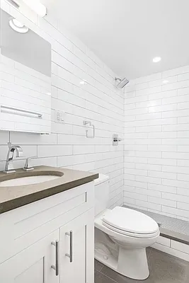 Rented by Cooper & Cooper Real Estate | media 17