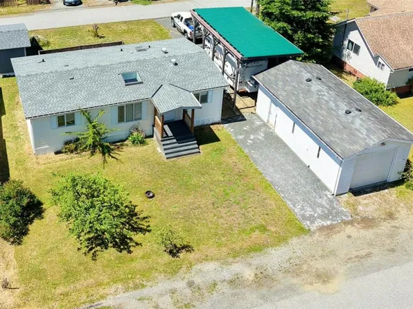 41 Atluck Ave, Mount Waddington, BC V0N 3P0