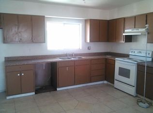 5619 N 67th Dr, Glendale, AZ 85303