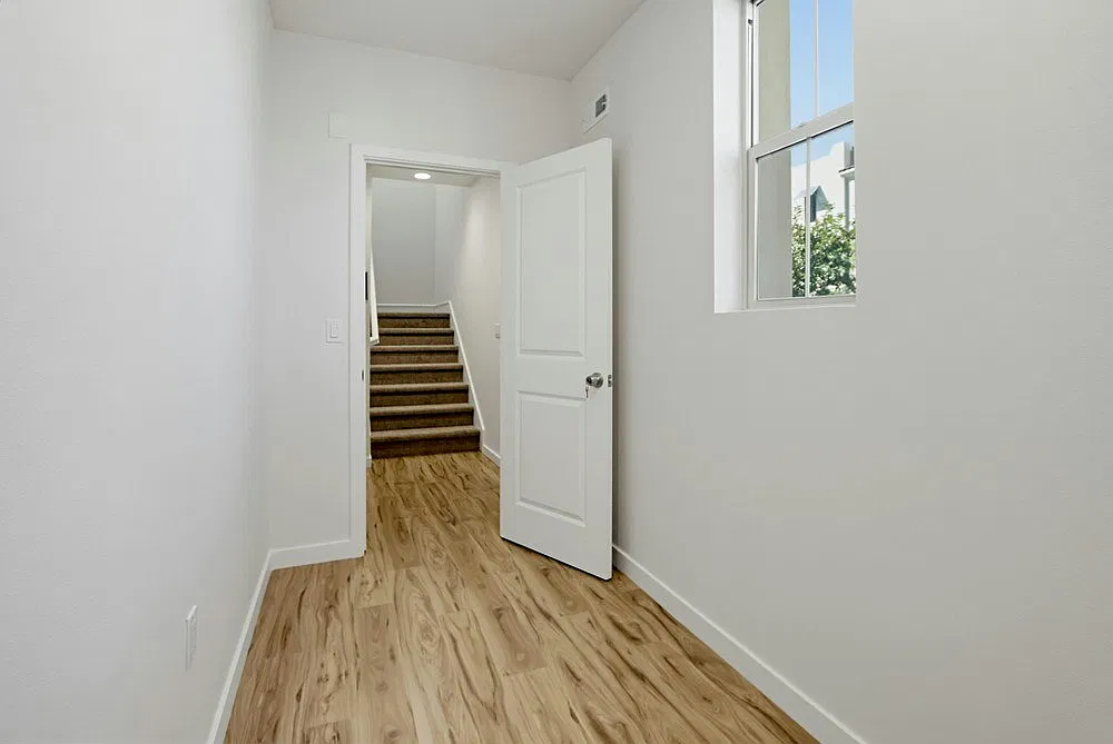 401 Lake Shore Way, Unit 401 — Photo 4
