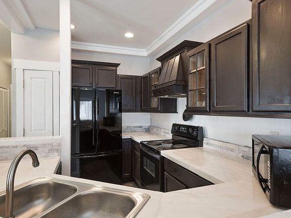 2nd image of 4912 Aspen Springs Dr