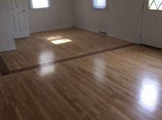 102 Knapp St, Oshkosh, WI 54902