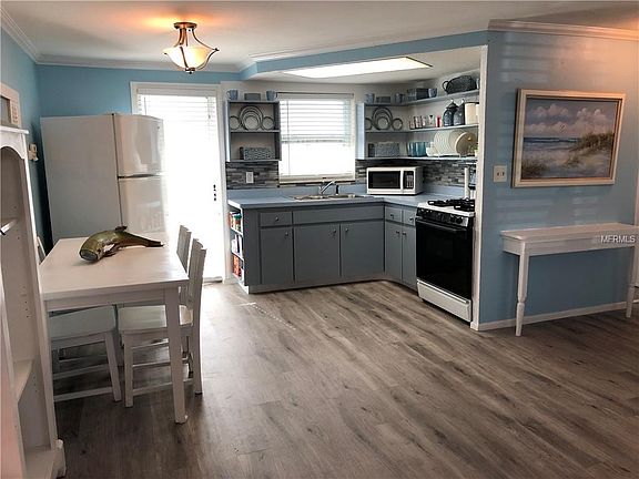 5th image of 12400 Park Blvd APT 104