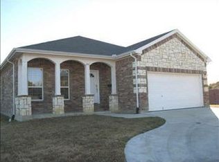 433 High School Dr, Grand Prairie, TX 75050