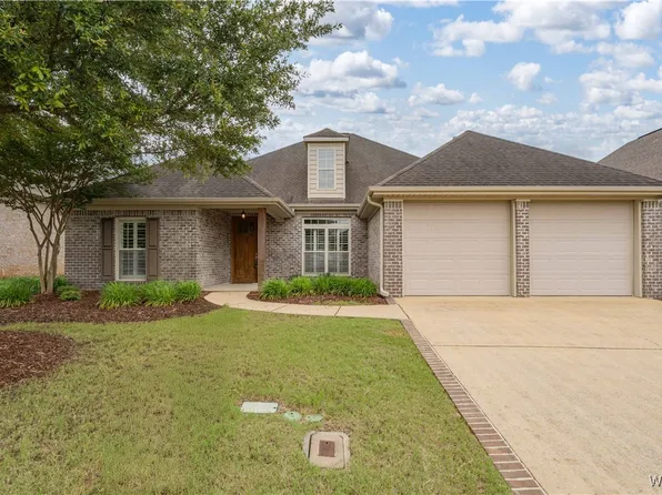 721 Old White Ln, Northport, AL 35473