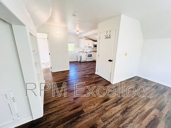 5th image of 1214 Yakima Ave Unit B