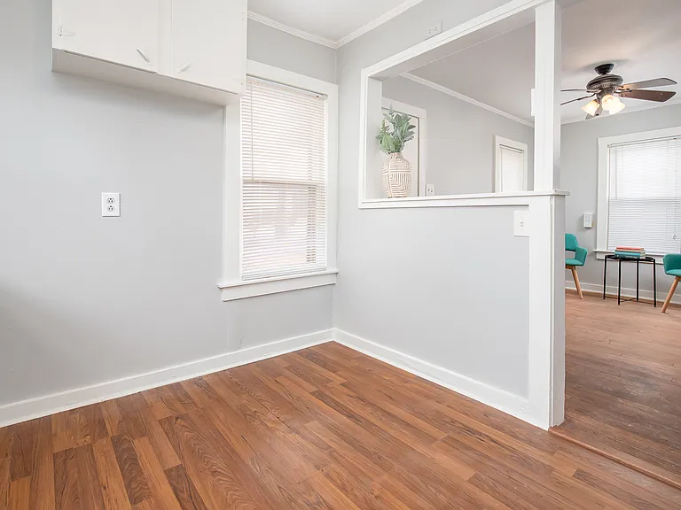 2415 N Linn Ave — Photo 10