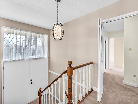 5th image of 1110 Lodge Rd