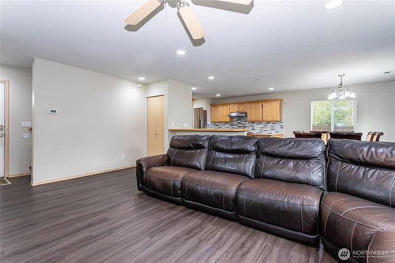 5th image of 324 Kirkland Place SE