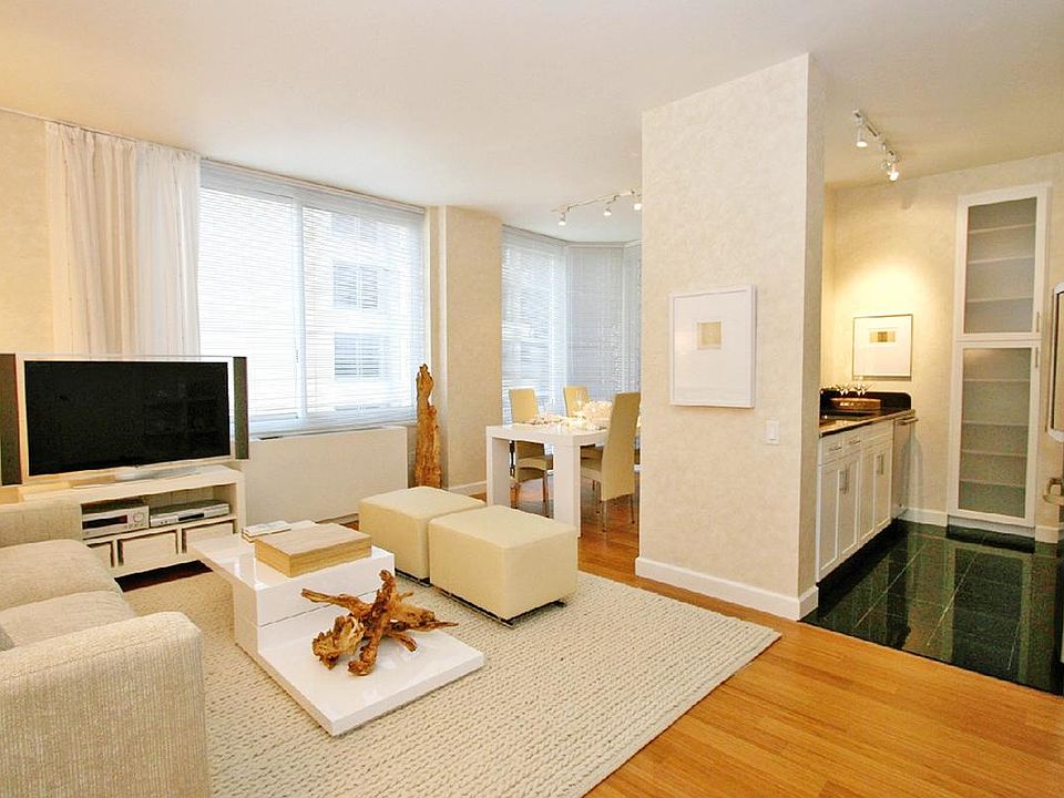 1st image of 320 W 38th St APT 2302