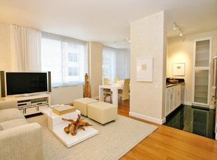 320 W 38th St APT 2302, New York, NY 10018