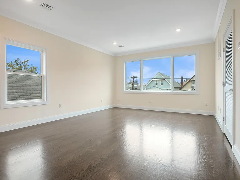 106 Patterson St — Photo 11