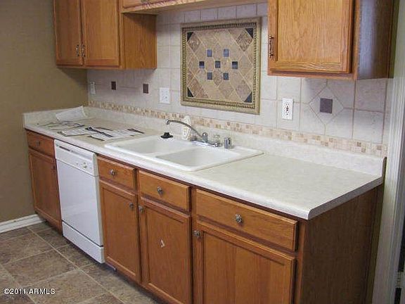 5th image of 3217 W Lucia Dr