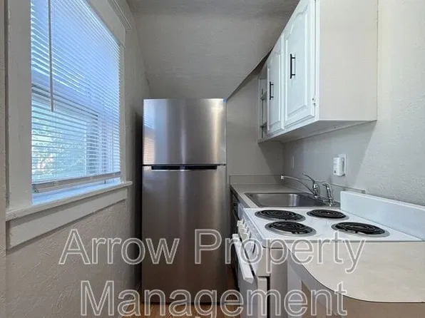 730 N 25th St Unit 3, Lincoln, NE 68503