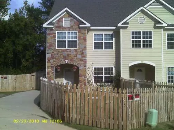 115 Brixton Cir, Carrollton, GA 30117