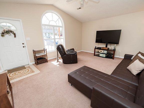 4th image of 309 Timberwood Dr