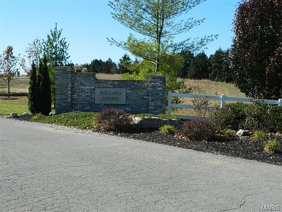 5th image of 151 E Pine Lake Dr
