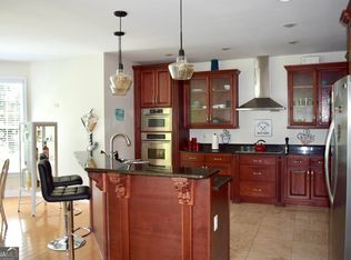 2630 Waters Edge Dr, Gainesville, GA 30504