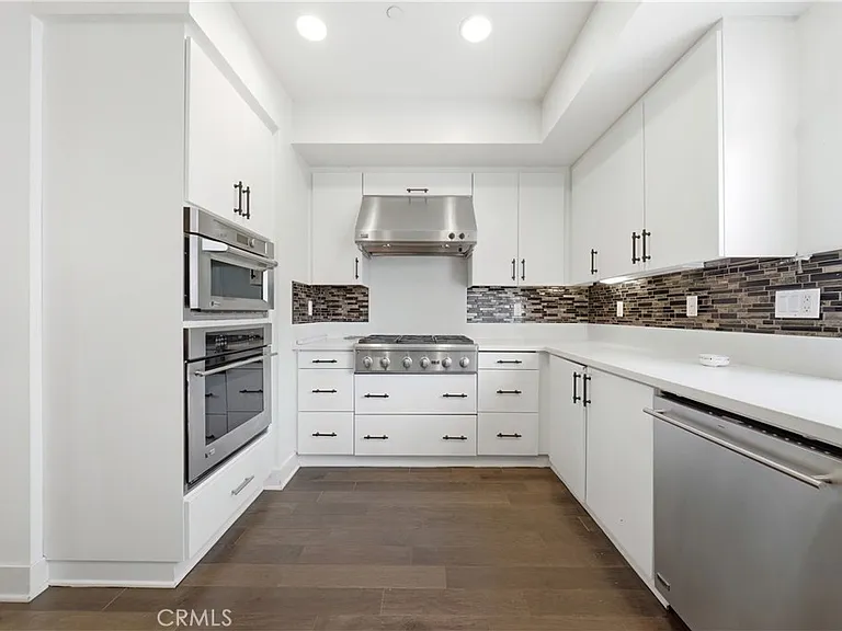 266 Rockefeller — Photo 12
