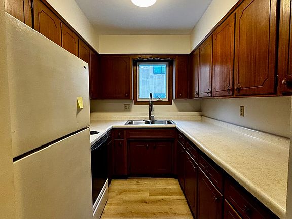 5th image of 309 27th St NE APT 2