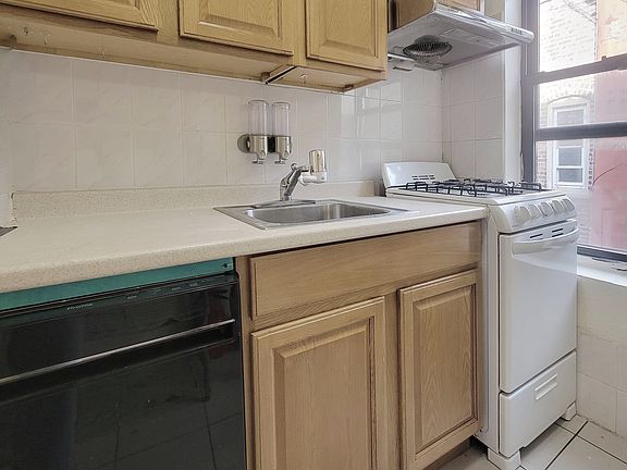 2nd image of 3153 Broadway #6D