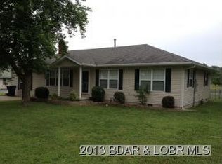 924 E North St, Eldon, MO 65026