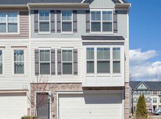 42598 Chisholm Dr, Ashburn, VA 20148