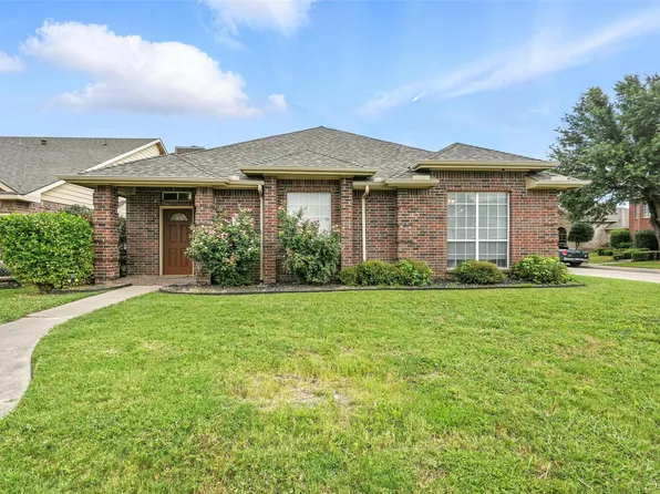 1630 Mockingbird Ln, Desoto, TX 75115