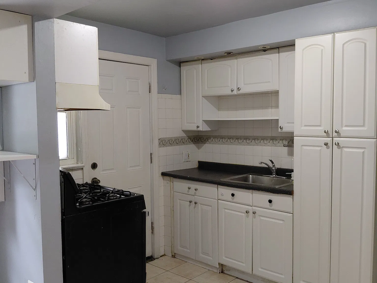 2 bed, 896 sqft, $2,650 — Photo 2