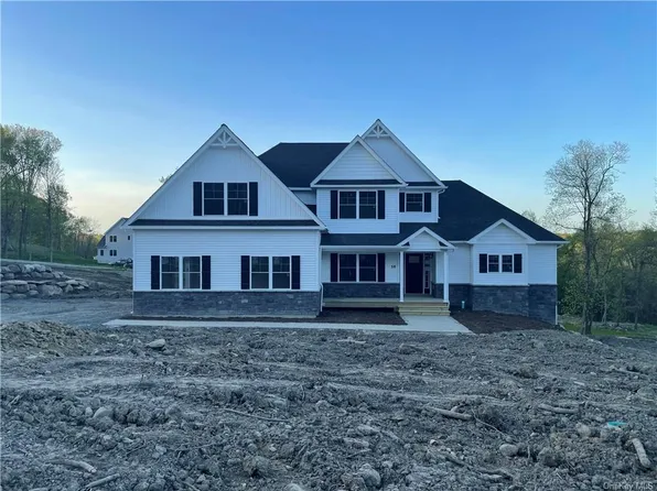 126 Joyce Way, New Windsor, NY 12553