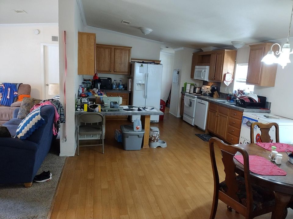 1st image of 552 SW Whitetail Cir