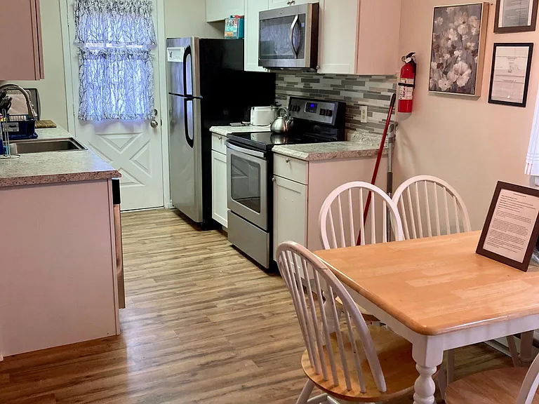 176 Birch Dr — Photo 2