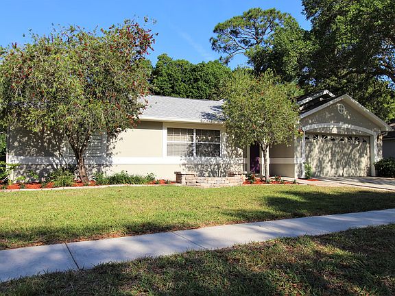 2nd image of 3211 Brentwood Ln
